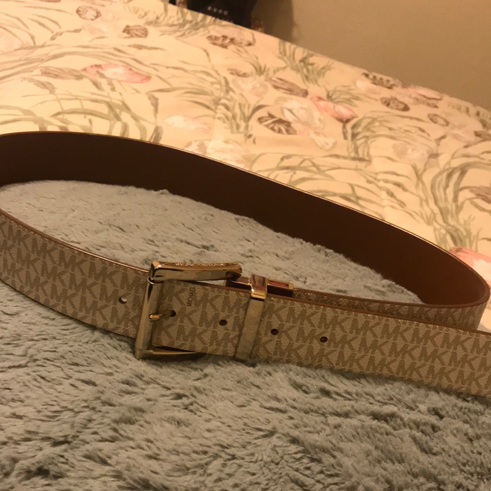 Mk. Size: Small. - image 1